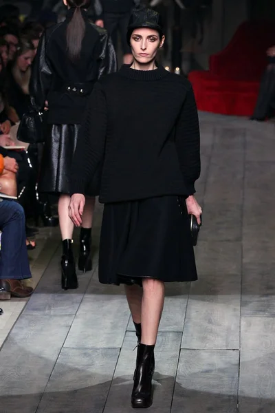Look 2